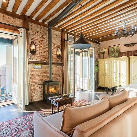 1851: Exceptional 19Th Century Studio In Madrid Buitenkant foto