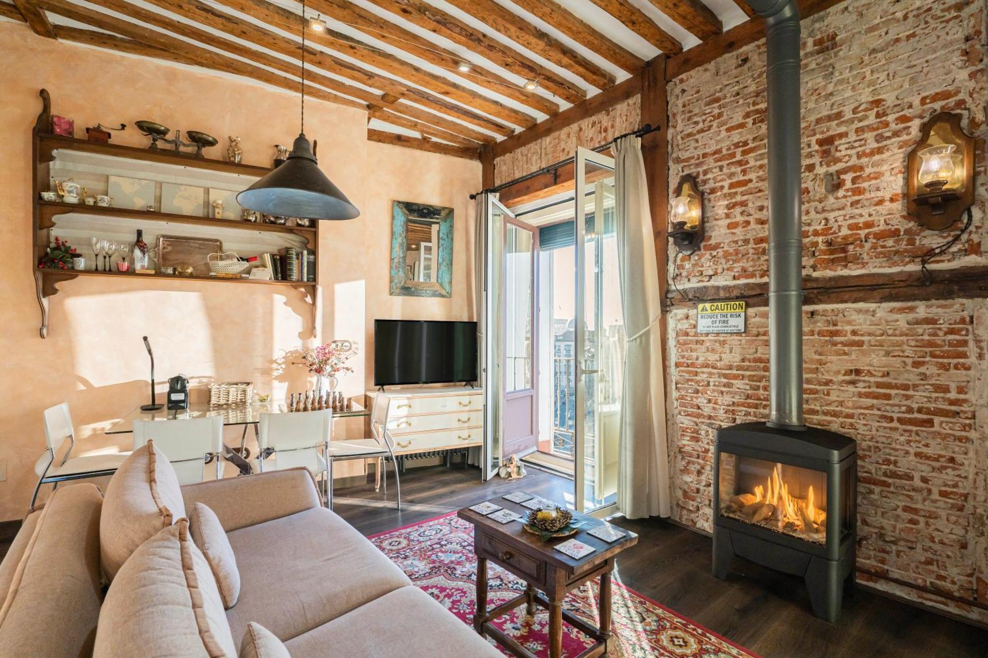 1851: Exceptional 19Th Century Studio In Madrid Buitenkant foto